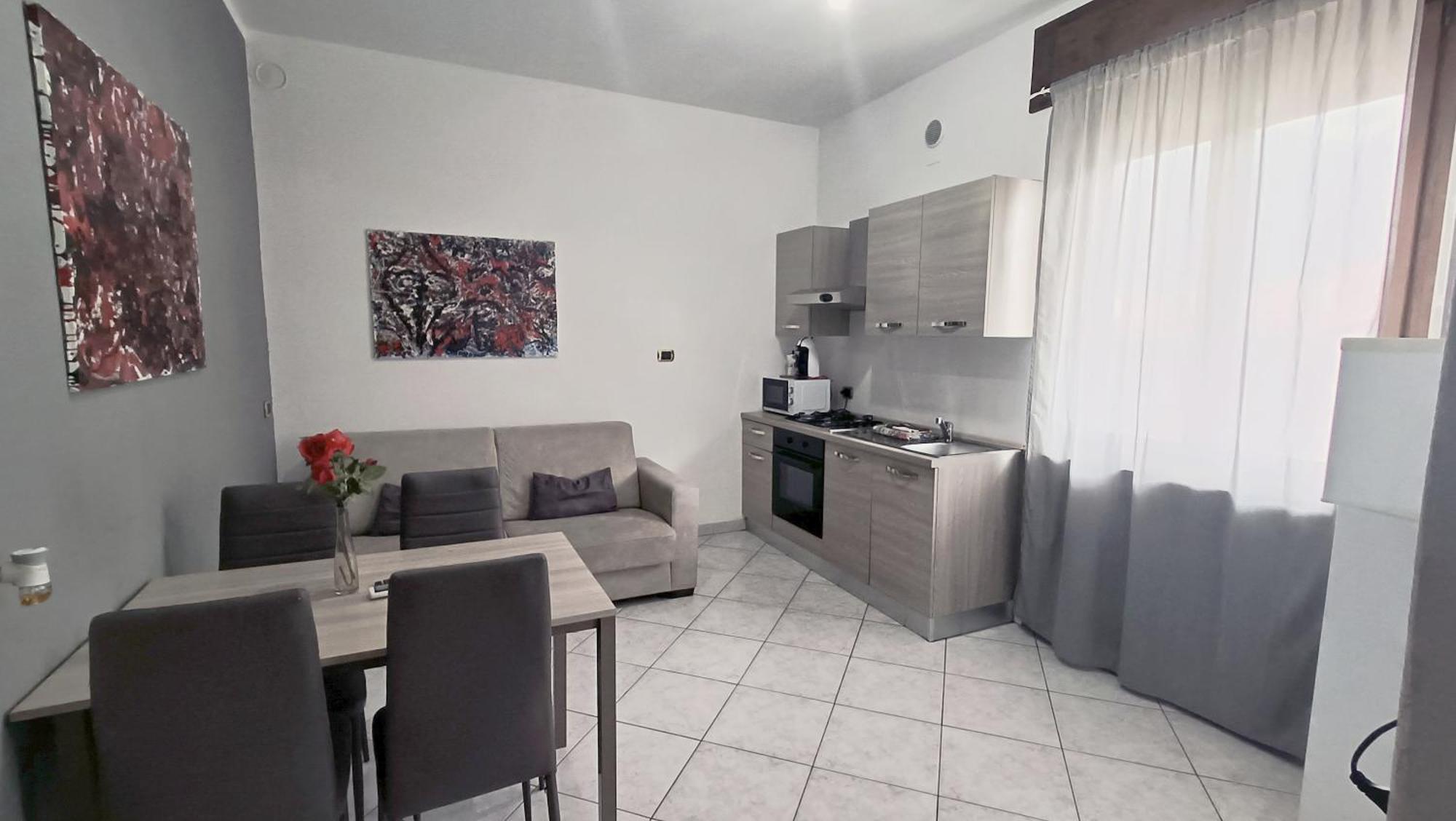 Affittacamere Valchiavenna - Foresteria Lombarda Con Parcheggio Privato Sul Posto! Apprezzata Gestione Familiare Dal 2012, Qualita-Prezzo Top! "Guest-House With Private Parking On Site! Appreciated Family Management Since 2012, Quality-Price Top!" Exterior photo