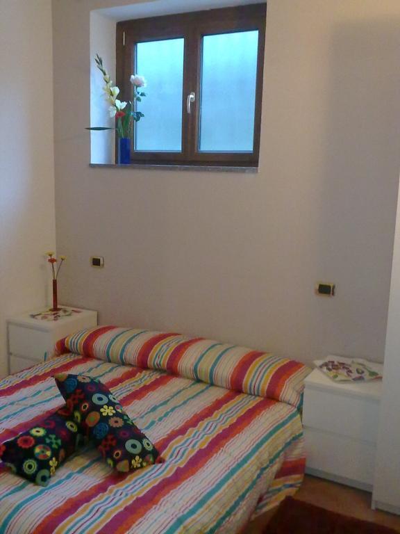 Affittacamere Valchiavenna - Foresteria Lombarda Con Parcheggio Privato Sul Posto! Apprezzata Gestione Familiare Dal 2012, Qualita-Prezzo Top! "Guest-House With Private Parking On Site! Appreciated Family Management Since 2012, Quality-Price Top!" Room photo